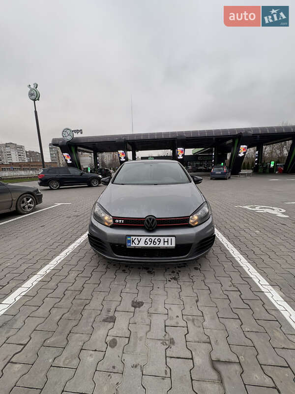 Хэтчбек Volkswagen Golf GTI 2011 в Хмельницком фото Хэтчбек Volkswagen Golf GTI 2011 в Хмельницком