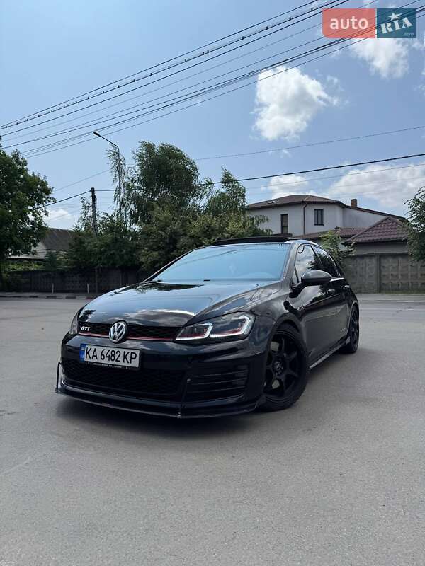 Volkswagen Golf GTI 2015