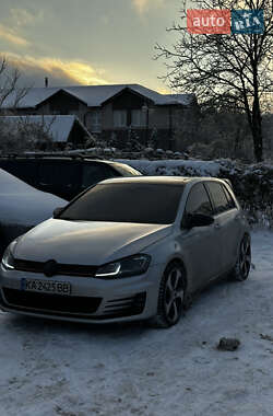 Хэтчбек Volkswagen Golf GTI 2014 в Киеве