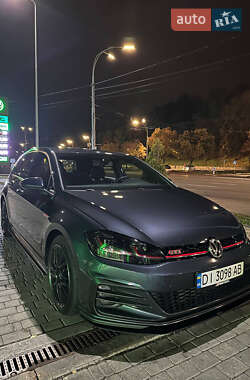 Хетчбек Volkswagen Golf GTI 2020 в Києві