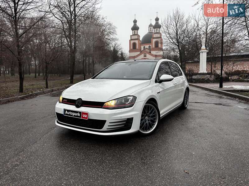 Volkswagen Golf GTI 2015