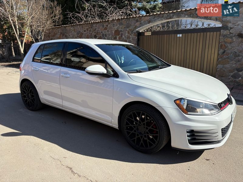 Volkswagen Golf GTI 2016