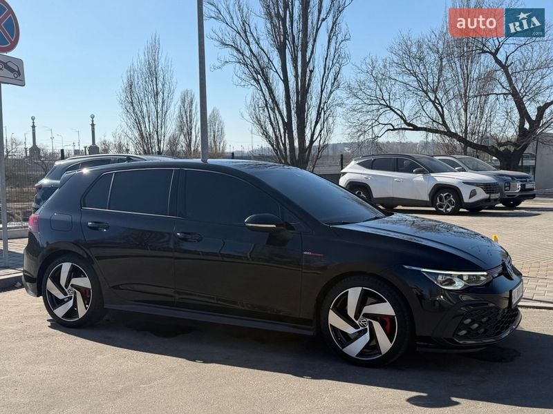 Volkswagen Golf GTI 2024