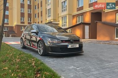 Хетчбек Volkswagen Golf GTI 2014 в Києві