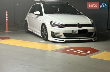 Хэтчбек Volkswagen Golf GTI 2014 в Киеве