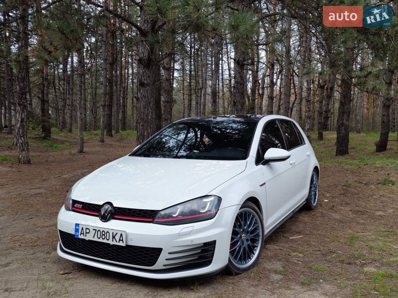 Volkswagen Golf GTI 2015