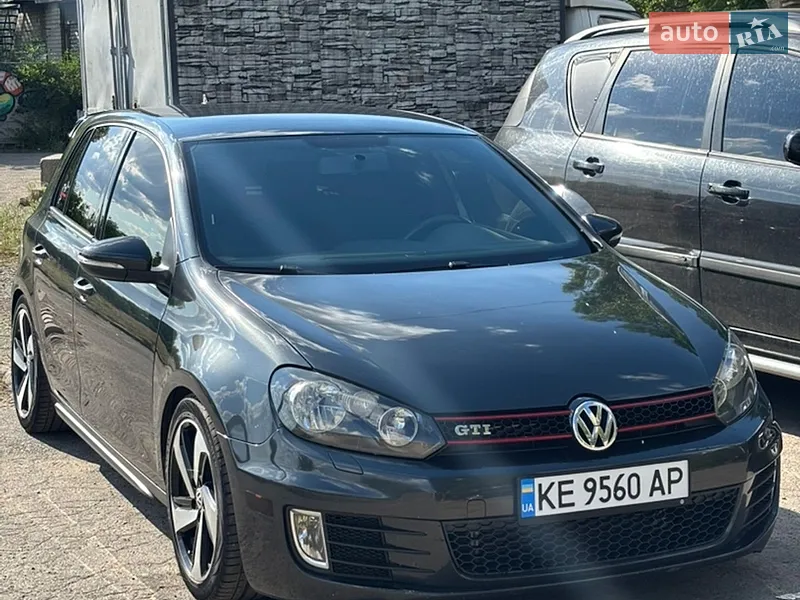 Volkswagen Golf GTI