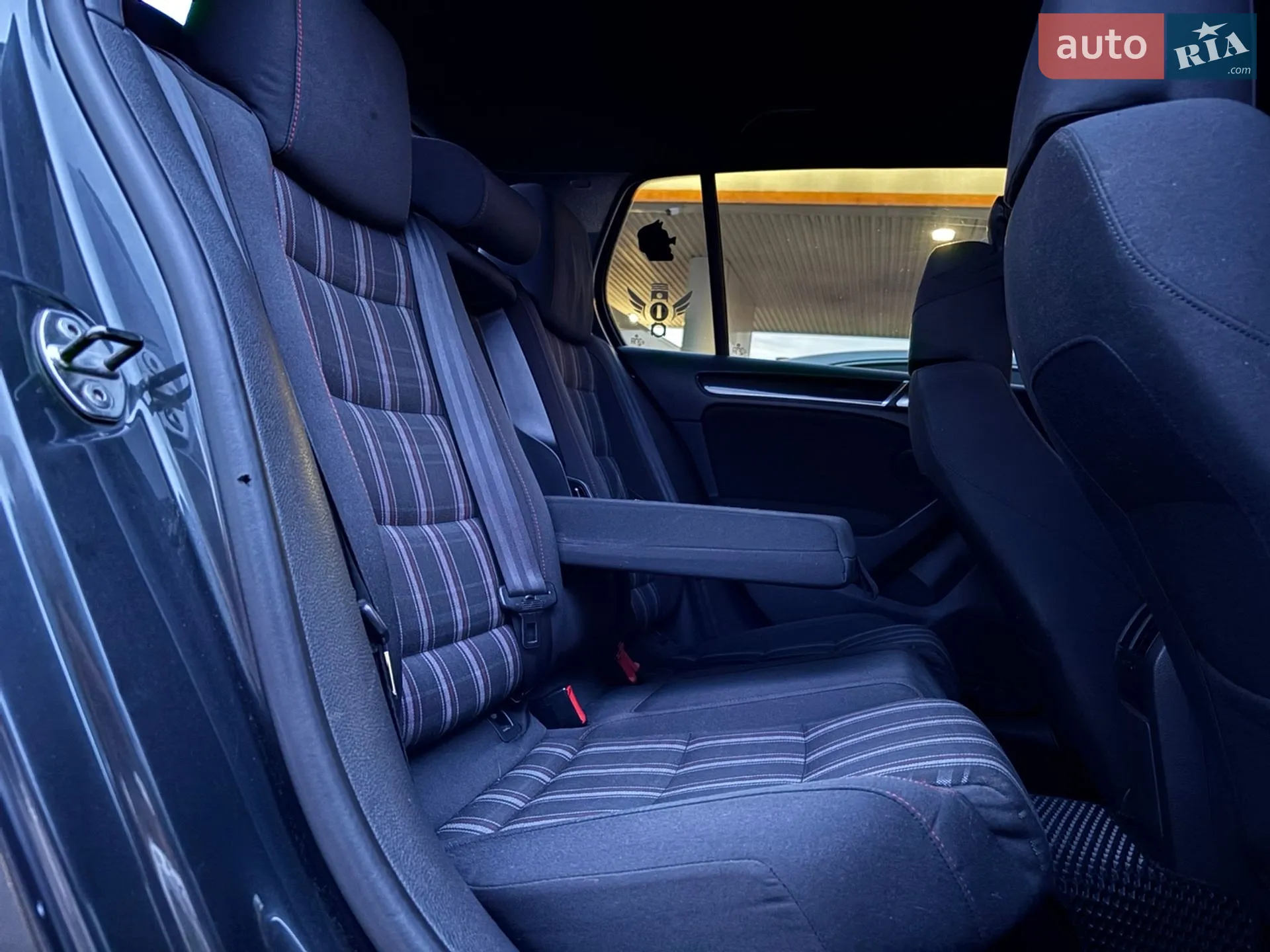 2011 Volkswagen Golf GTI - мініатюра 32