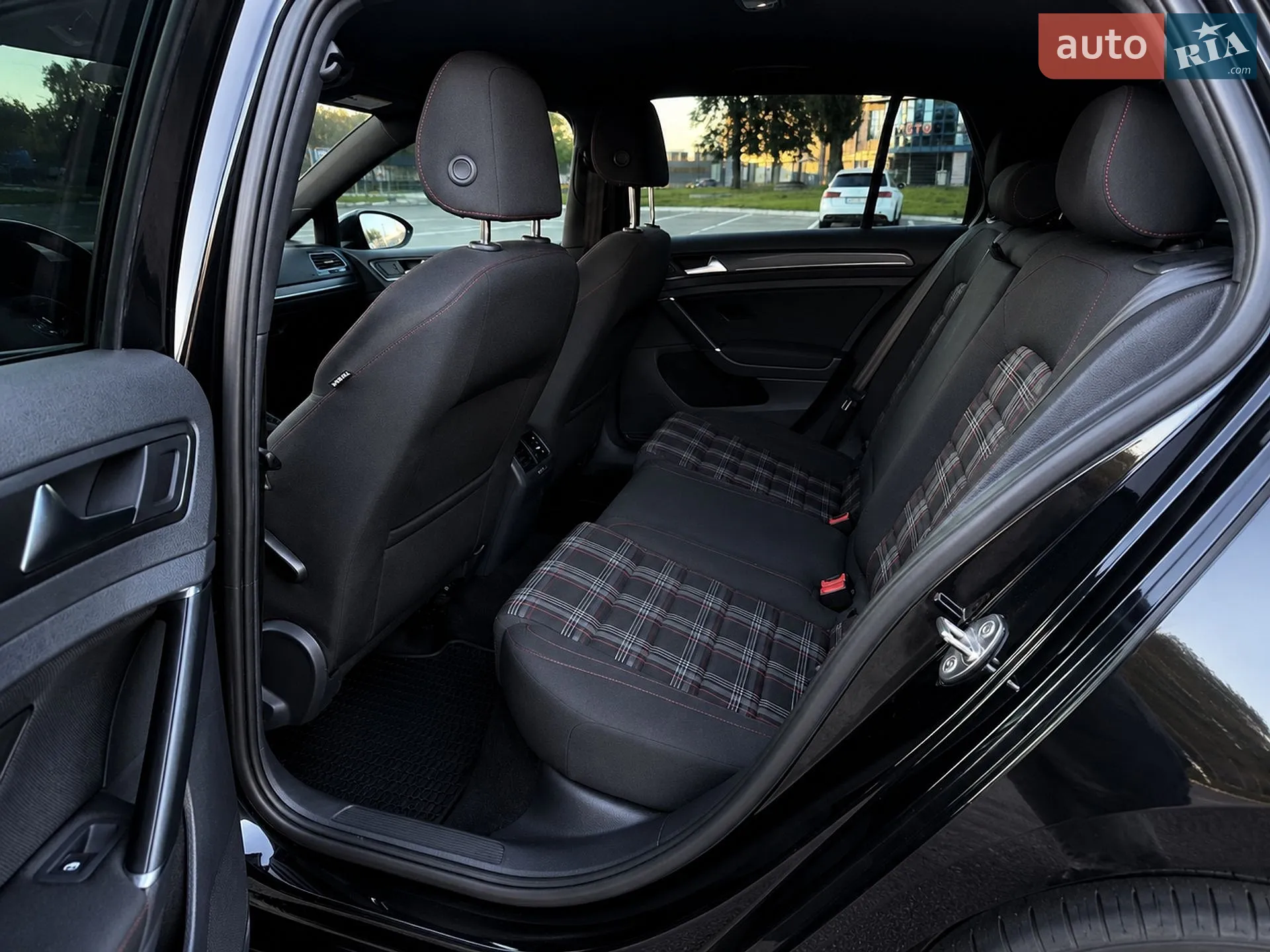2020 Volkswagen Golf GTI - мініатюра 12