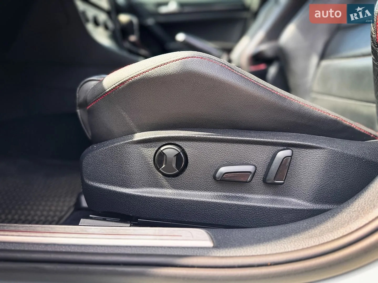 2014 Volkswagen Golf GTI - мініатюра 13