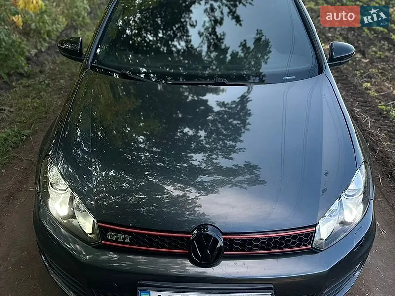 Volkswagen Golf GTI