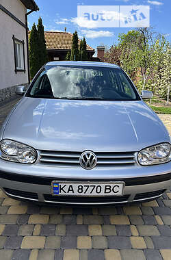 Хэтчбек Volkswagen Golf IV 2000 в Киеве