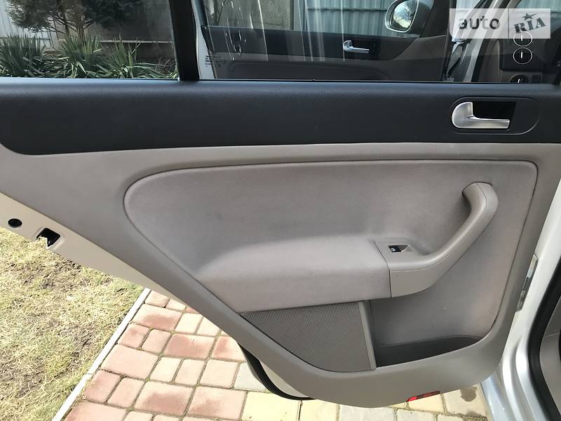 Хетчбек Volkswagen Golf Plus 2011 в Чернівцях