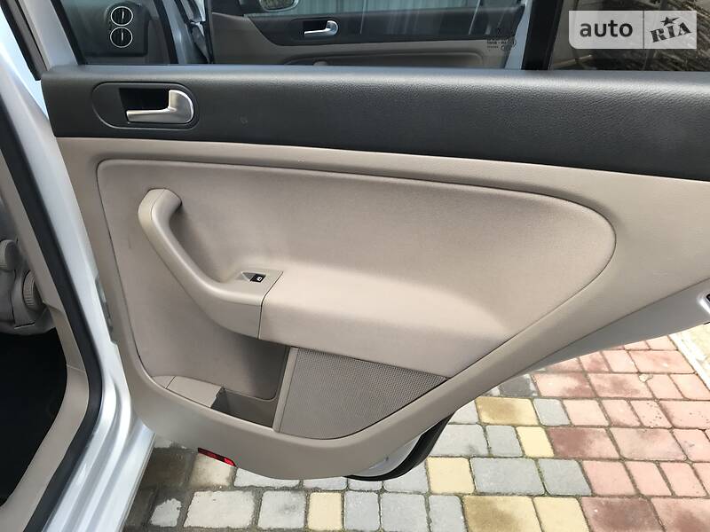 Хетчбек Volkswagen Golf Plus 2011 в Чернівцях