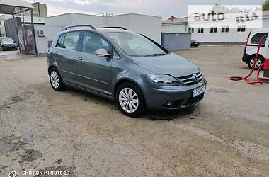 Хетчбек Volkswagen Golf Plus 2007 в 