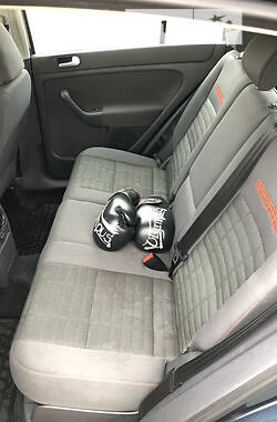 Хэтчбек Volkswagen Golf Plus 2006 в 