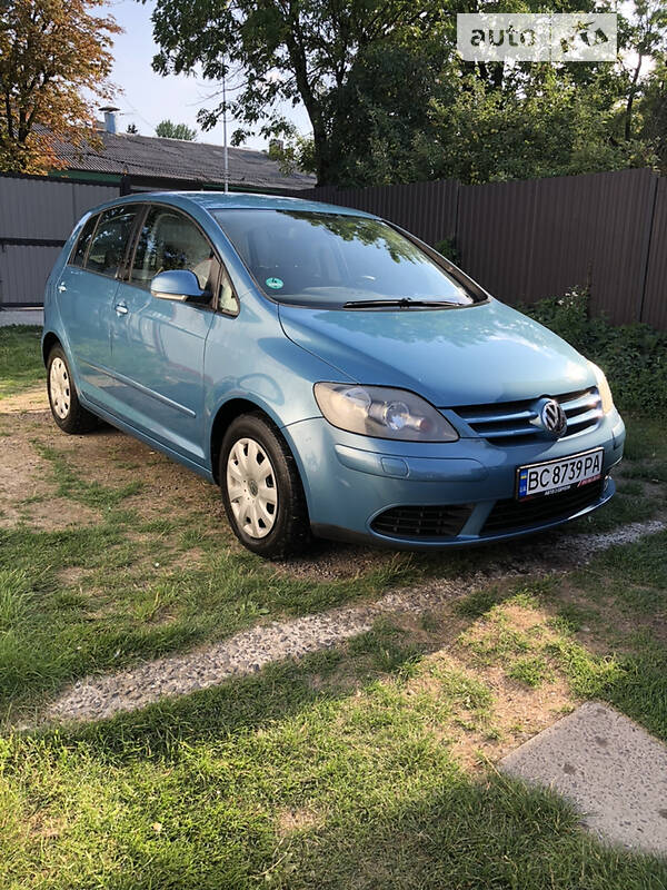 Хэтчбек Volkswagen Golf Plus 2005 в 