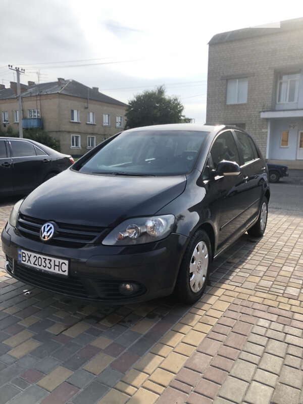 Хэтчбек Volkswagen Golf Plus 2005 в 