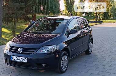 Хетчбек Volkswagen Golf Plus 2008 в 