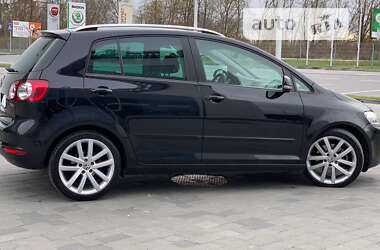 Хэтчбек Volkswagen Golf Plus 2010 в 