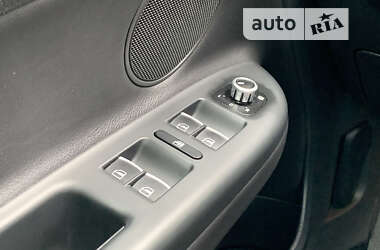 Хэтчбек Volkswagen Golf Plus 2010 в 