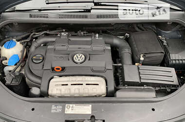 Хэтчбек Volkswagen Golf Plus 2010 в 