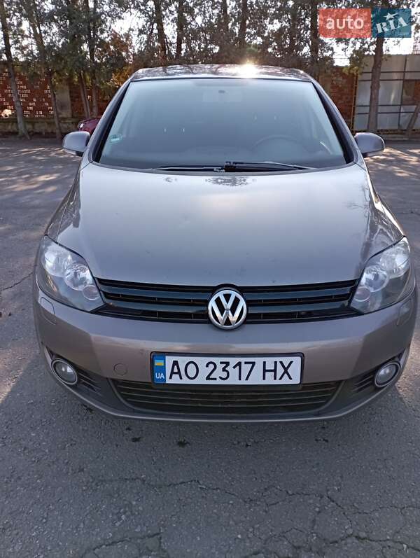 Хетчбек Volkswagen Golf Plus 2010 в Ужгороді