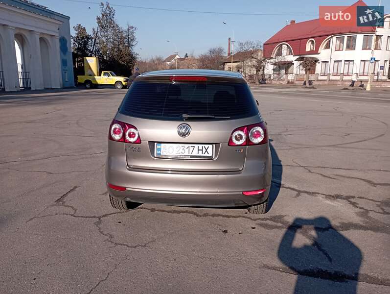 Хетчбек Volkswagen Golf Plus 2010 в Ужгороді