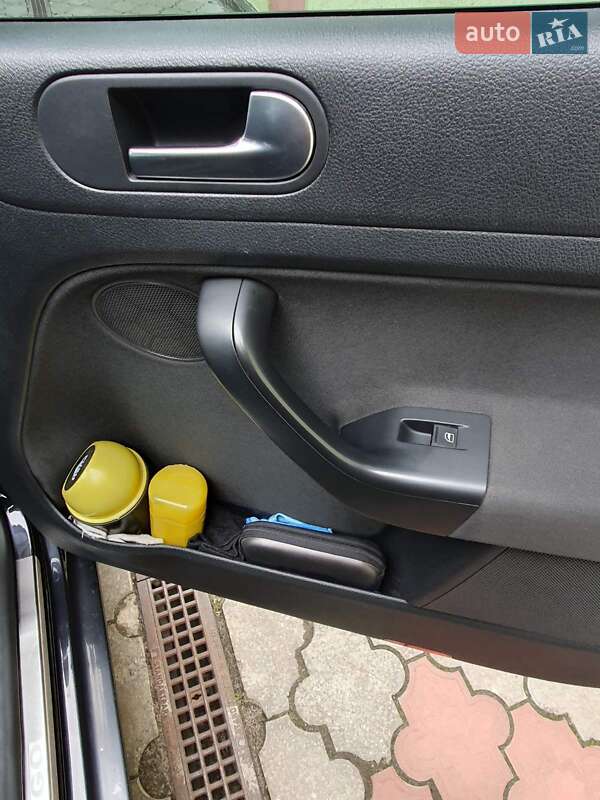 Хетчбек Volkswagen Golf Plus 2006 в Житомирі