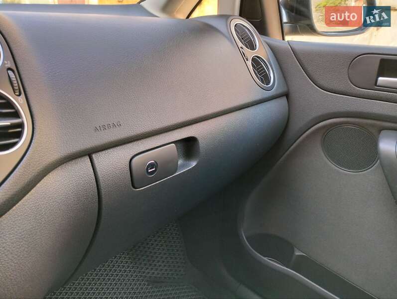 Хэтчбек Volkswagen Golf Plus 2005 в Ровно