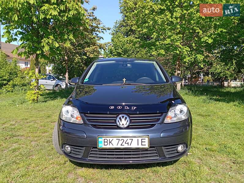 Хетчбек Volkswagen Golf Plus 2007 в Сарнах