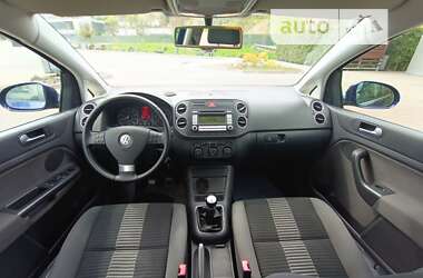 Хэтчбек Volkswagen Golf Plus 2008 в Каменском