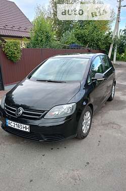 Хэтчбек Volkswagen Golf Plus 2006 в Нововолынске