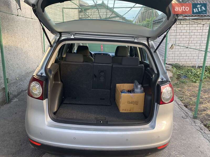 Хетчбек Volkswagen Golf Plus 2006 в Первомайську