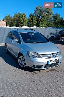 Хэтчбек Volkswagen Golf Plus 2008 в 