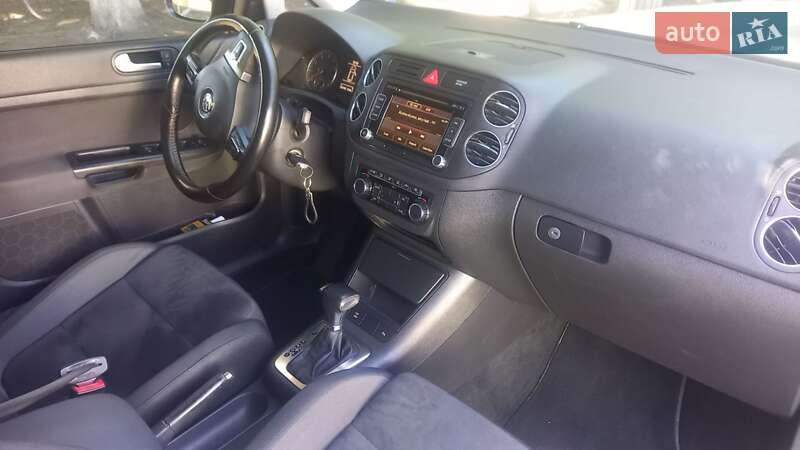 Хетчбек Volkswagen Golf Plus 2009 в Теплику