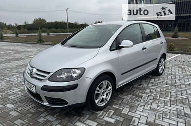 Хэтчбек Volkswagen Golf Plus 2005 в Черновцах