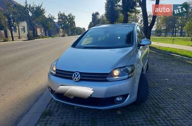 Хетчбек Volkswagen Golf Plus 2011 в  фото 2 Хетчбек Volkswagen Golf Plus 2011 в