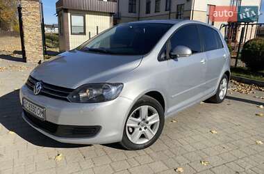 Хэтчбек Volkswagen Golf Plus 2010 в 