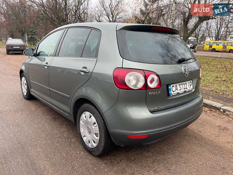 Хетчбек Volkswagen Golf Plus 2005 в Черкасах фото 4 Хетчбек Volkswagen Golf Plus 2005 в Черкасах