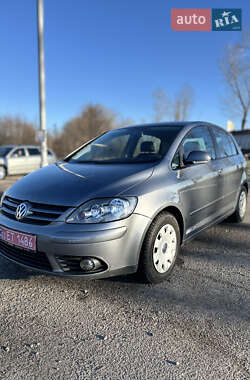 Хетчбек Volkswagen Golf Plus 2007 в Дніпрі