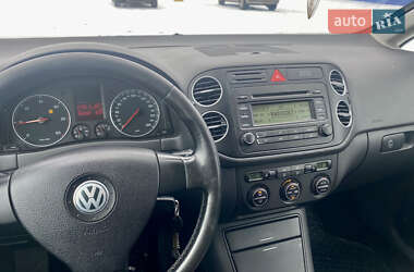 Хэтчбек Volkswagen Golf Plus 2006 в Нововолынске