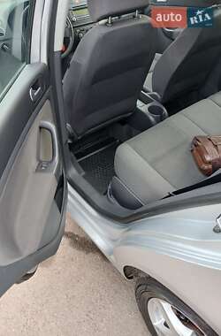 Хэтчбек Volkswagen Golf Plus 2006 в 