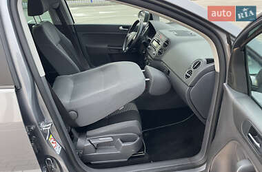 Хэтчбек Volkswagen Golf Plus 2009 в Нововолынске