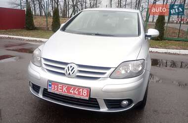 Хэтчбек Volkswagen Golf Plus 2008 в Киеве