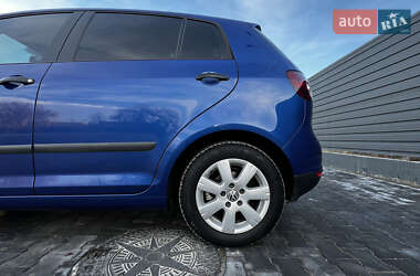 Хэтчбек Volkswagen Golf Plus 2005 в 