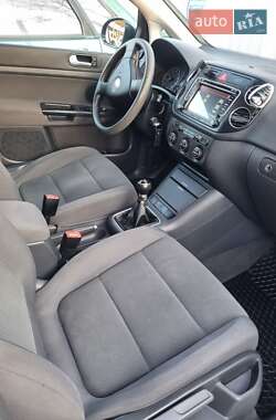 Хетчбек Volkswagen Golf Plus 2005 в 
