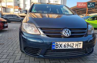 Хетчбек Volkswagen Golf Plus 2005 в 