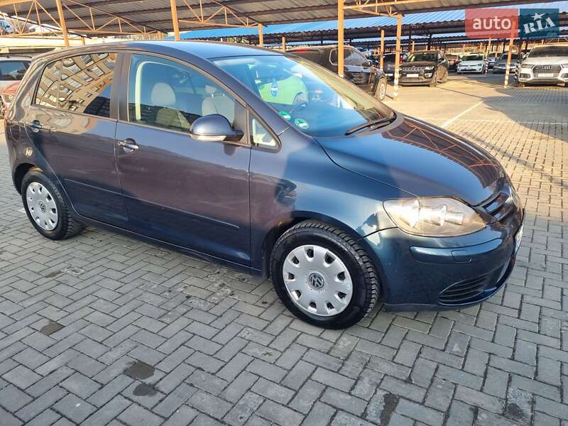 Хетчбек Volkswagen Golf Plus 2005 в 