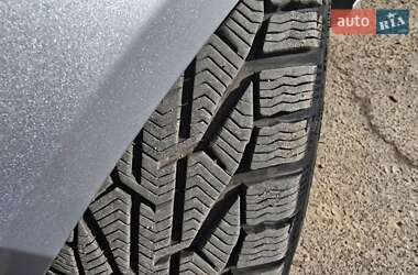 Хэтчбек Volkswagen Golf Plus 2010 в 